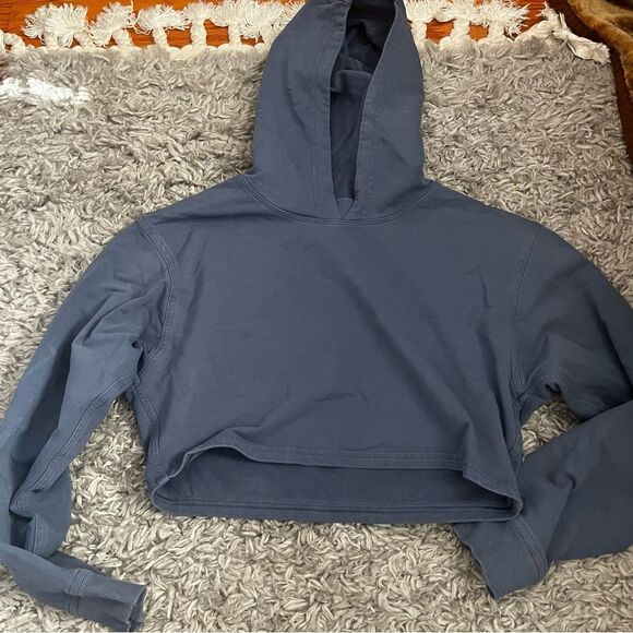lululemon blue all yours cropped hoodie size 6 - Picture 1 of 3
